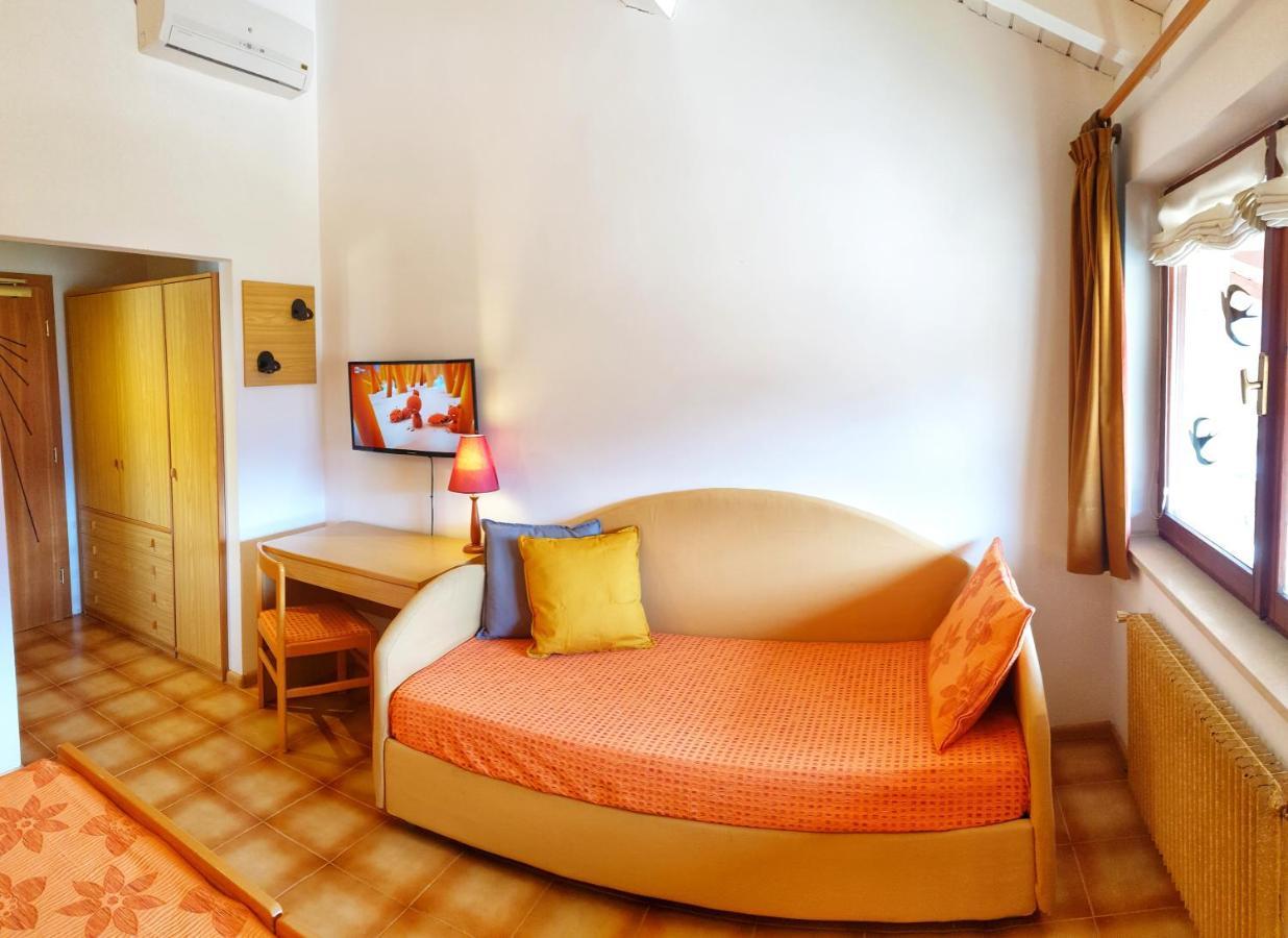 Family Hotel Primavera Levico Terme Exterior foto